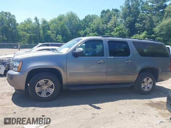 2009 Chevrolet Suburban 2LT с VIN 1GNFK26369R236993, выставлен на аукционе IAAI как лот 42585311 с пробегом 136 233 миль миль и . История ставок и продаж доступна на DreamBid. Изображение 14.