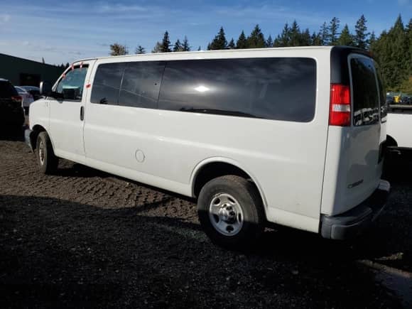 2019 Chevrolet Express Passenger LT with VIN 1GAZGPFG6K1363036, listed as a Copart auction lot 76491854 with Not provided miles and Salvage title. Bid and sale history available at DreamBid. Image 2.