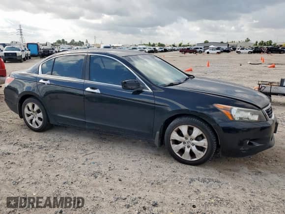 2009 Honda Accord EX-L with VIN 1HGCP36819A024078, listed as a Copart auction lot 68720045 with 239,258 mi miles and Clean title. Bid and sale history available at DreamBid. Image 4.