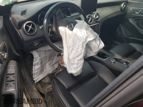 2019 Mercedes-Benz CLA 250 с VIN WDDSJ4EB6KN720762, выставлен на аукционе Copart как лот 67242015 с пробегом 89 686 миль миль и Списание • Salvage title. История ставок и продаж доступна на DreamBid. Изображение 8.