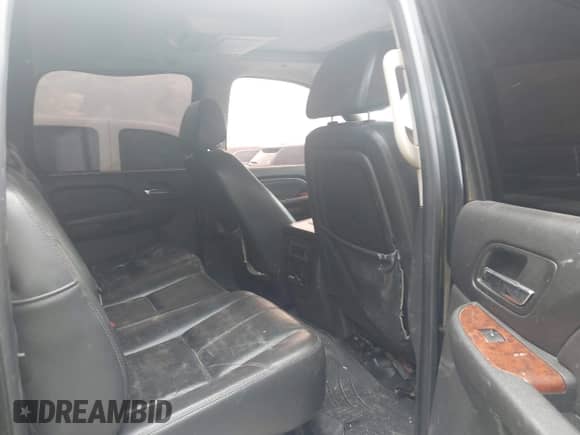 2008 Chevrolet Avalanche 2LT с VIN 3GNFK12338G236626, выставлен на аукционе IAAI как лот 43067490 с пробегом 286 771 миль миль и . История ставок и продаж доступна на DreamBid. Изображение 8.