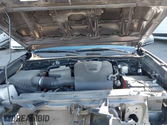 2021 Toyota Tacoma SR with VIN 3TYSZ5AN5MT036618, listed as a IAAI auction lot 41549574 with 52,177 mi miles and . Bid and sale history available at DreamBid. Image 10.