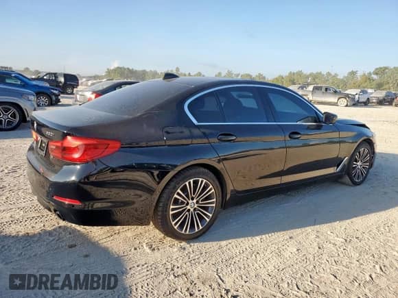 2020 BMW 5 Series 530i xDrive z VIN WBAJR7C02LCD09230, wystawiony jako Copart lot #84002885 z przebiegiem 98 790 mil mil oraz Szkoda całkowita • Salvage title. Historia ofert i sprzedaży dostępna na DreamBid. Obrazek 3.
