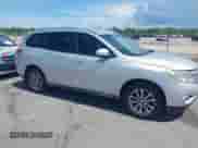 2015 Nissan Pathfinder SV с VIN 5N1AR2MN4FC698515, выставлен на аукционе IAAI как лот 42585800 с пробегом 202 005 миль миль и . История ставок и продаж доступна на DreamBid. Изображение 13.