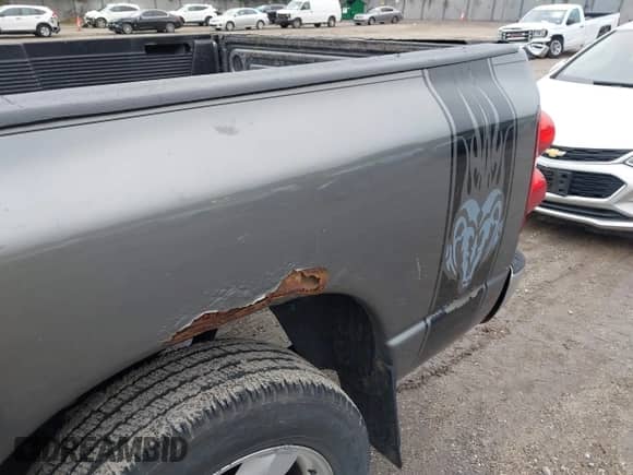 2008 Dodge 1500 SLT z VIN 1D7HA18N28S627049, wystawiony jako IAAI lot #43045457 z przebiegiem 220 338 mil mil oraz . Historia ofert i sprzedaży dostępna na DreamBid. Obrazek 6.