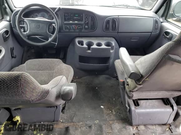 2000 Dodge Passenger with VIN 2B5WB35Z4YK159491, listed as a Copart auction lot 50488515 with 110,228 mi miles and Salvage title. Bid and sale history available at DreamBid. Image 8.