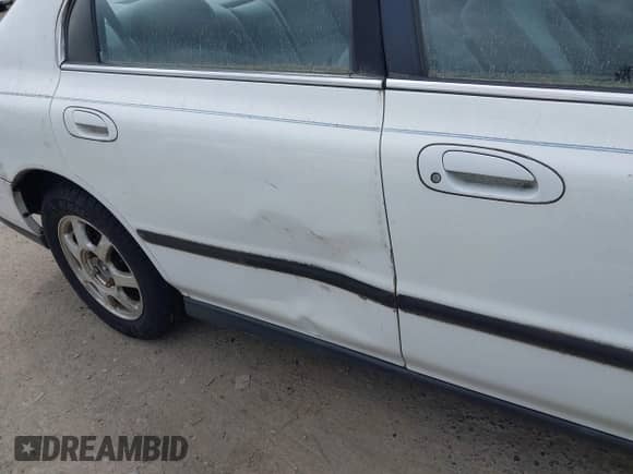 1995 Honda Accord with VIN 1HGCE6641SA013740, listed as a IAAI auction lot 42494293 with 173,961 mi miles and . Bid and sale history available at DreamBid. Image 6.