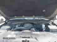 2002 GMC Sierra 1500 SLE z VIN 2GTEK19T921426568, wystawiony jako IAAI lot #42930637 z przebiegiem 141 980 mil mil oraz . Historia ofert i sprzedaży dostępna na DreamBid. Obrazek 10.