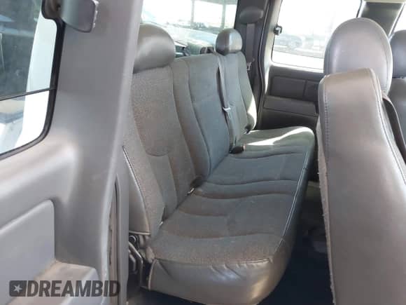 2006 GMC Sierra 1500 SLE1 with VIN 2GTEC19V761306773, listed as a IAAI auction lot 41696719 with 176,727 mi miles and . Bid and sale history available at DreamBid. Image 8.