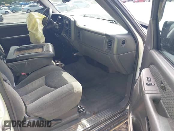 2004 Chevrolet Avalanche with VIN 3GNEC12T24G151070, listed as a IAAI auction lot 42833612 with 229,010 mi miles and . Bid and sale history available at DreamBid. Image 5.