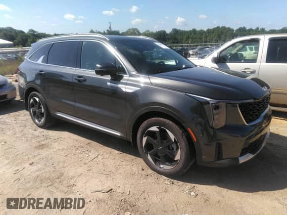 2025 Kia Sorento SX Prestige with VIN KNDRKDJG3S5352743, listed as a IAAI auction lot 42778417 with 10,238 mi miles and . Bid and sale history available at DreamBid. Image 1.