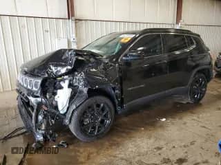 2022 Jeep Compass Latitude Lux with VIN 3C4NJDFB1NT113517, listed as a Copart auction lot 84578355 with Not provided miles and Salvage title. Bid and sale history available at DreamBid. Image 1.