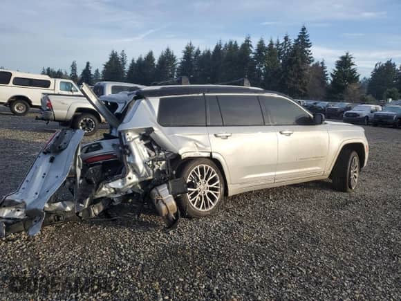 2021 Jeep Grand Cherokee Summit Reserve with VIN 1C4RJKEG6M8130684, listed as a Copart auction lot 83607784 with 48,620 mi miles and Salvage title. Bid and sale history available at DreamBid. Image 3.