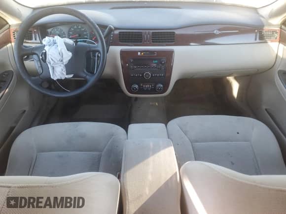 2010 Chevrolet Impala LS с VIN 2G1WA5EKXA1159122, выставлен на аукционе Copart как лот 68574965 с пробегом 195 046 миль миль и Списание • Salvage title. История ставок и продаж доступна на DreamBid. Изображение 8.