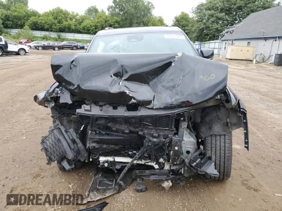 2024 Jeep Grand Cherokee Altitude X with VIN 1C4RJKAG8R8604647, listed as a Copart auction lot 69733465 with 17,633 mi miles and Salvage title. Bid and sale history available at DreamBid. Image 5.