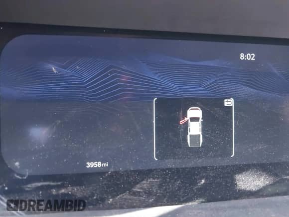 2025 Toyota Tacoma SR z VIN 3TMLB5JN1SM112238, wystawiony jako IAAI lot #43055742 z przebiegiem 3 958 mil mil oraz . Historia ofert i sprzedaży dostępna na DreamBid. Obrazek 7.