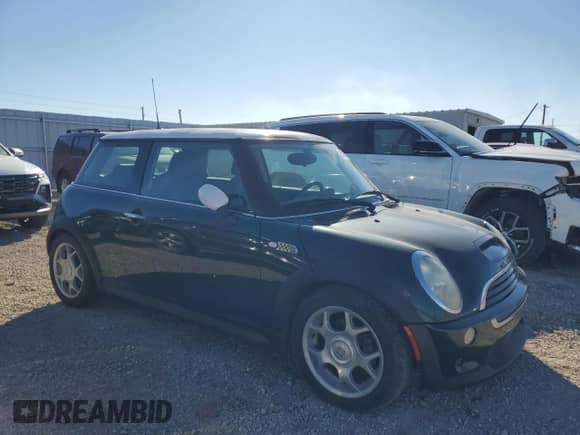 2006 MINI Hardtop S with VIN WMWRE33566TJ36364, listed as a Copart auction lot 89476895 with 117,250 mi miles and Clean title. Bid and sale history available at DreamBid. Image 4.