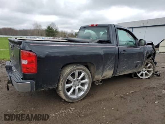2011 Chevrolet Silverado 1500 Work Truck z VIN 1GCNKPEA2BZ327377, wystawiony jako Copart lot #52993205 z przebiegiem 162 438 mil mil oraz Szkoda całkowita • Salvage title. Historia ofert i sprzedaży dostępna na DreamBid. Obrazek 3.