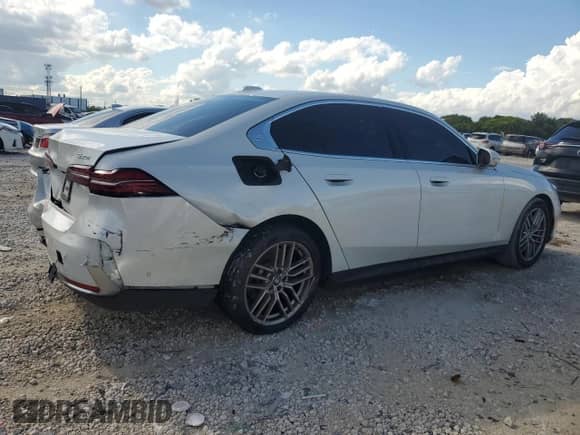 2024 BMW 5 Series 530i with VIN WBA43FJ00RCS12139, listed as a Copart auction lot 80700535 with 38,908 mi miles and Salvage title. Bid and sale history available at DreamBid. Image 3.