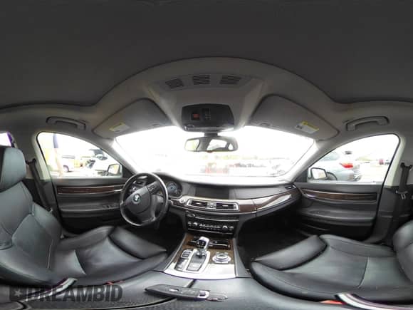 2011 BMW 7 Series 740i с VIN WBAKA4C53BC612440, выставлен на аукционе IAAI как лот 42003297 с пробегом 130 655 миль миль и . История ставок и продаж доступна на DreamBid. Изображение 20.