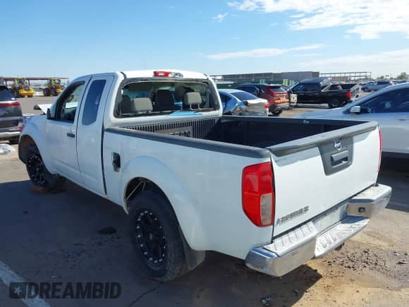 2016 Nissan Frontier S z VIN 1N6BD0CT9GN766757, wystawiony jako IAAI lot #43240444 z przebiegiem 173 468 mil mil oraz . Historia ofert i sprzedaży dostępna na DreamBid. Obrazek 3.