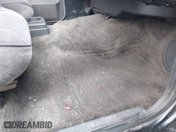 1992 Chevrolet Blazer z VIN 1GNDT13W4N2177782, wystawiony jako IAAI lot #42766017 z przebiegiem 165 544 mil mil oraz . Historia ofert i sprzedaży dostępna na DreamBid. Obrazek 8.