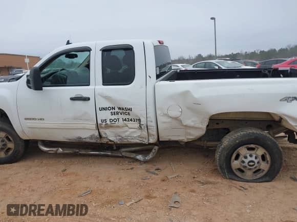 2011 Chevrolet Silverado 2500HD LT с VIN 1GC2KXCG6BZ116192, выставлен на аукционе IAAI как лот 41540802 с пробегом 357 083 миль миль и . История ставок и продаж доступна на DreamBid. Изображение 15.