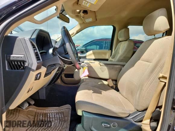 2017 Ford F-150 XL z VIN 1FTEW1CP2HKC97209, wystawiony jako Copart lot #83773945 z przebiegiem 114 614 mil mil oraz Szkoda całkowita • Salvage title. Historia ofert i sprzedaży dostępna na DreamBid. Obrazek 7.