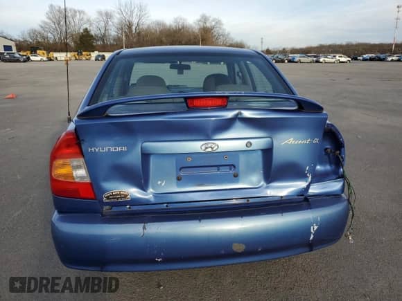 2001 Hyundai Accent GL с VIN KMHCG45C11U193879, выставлен на аукционе Copart как лот 37525334 с пробегом 150 951 миль миль и Списание • Salvage title. История ставок и продаж доступна на DreamBid. Изображение 6.