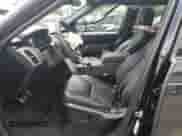 2023 Land Rover Discovery z VIN SALRT2EX3P2472314, wystawiony jako Copart lot #62396705 z przebiegiem 14 526 mil mil oraz Czysty tytuł • Clean title. Historia ofert i sprzedaży dostępna na DreamBid. Obrazek 7.