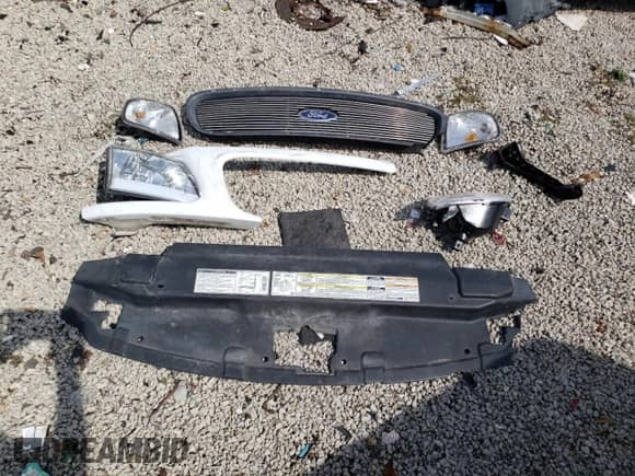 1998 Ford F-150 XL z VIN 1FTRX17L3WNB14207, wystawiony jako Copart lot #81527935 z przebiegiem 236 310 mil mil oraz Szkoda całkowita • Salvage title. Historia ofert i sprzedaży dostępna na DreamBid. Obrazek 12.