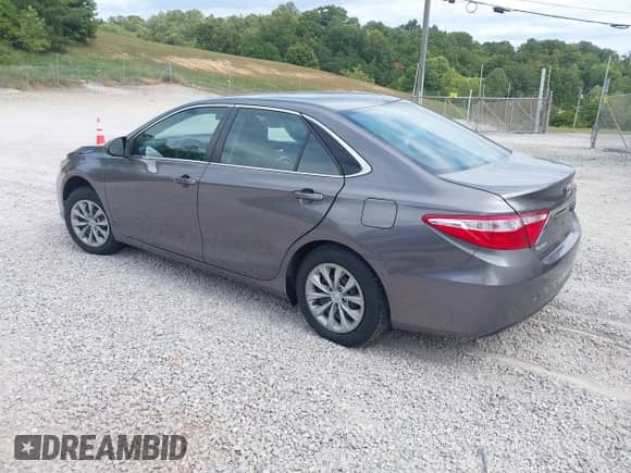 2017 Toyota Camry XLE с VIN 4T1BF1FK4HU422522, выставлен на аукционе IAAI как лот 43088085 с пробегом 90 775 миль миль и . История ставок и продаж доступна на DreamBid. Изображение 3.