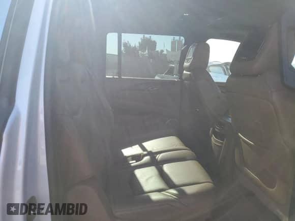 2017 Cadillac Escalade ESV Platinum с VIN 1GYS4KKJ7HR242820, выставлен на аукционе Copart как лот 88243255 с пробегом 55 145 миль миль и Списание • Salvage title. История ставок и продаж доступна на DreamBid. Изображение 11.