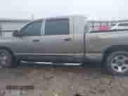 2007 Dodge 1500 SLT z VIN 3D7KR19D17G809058, wystawiony jako IAAI lot #41558278 z przebiegiem 163 346 mil mil oraz . Historia ofert i sprzedaży dostępna na DreamBid. Obrazek 14.