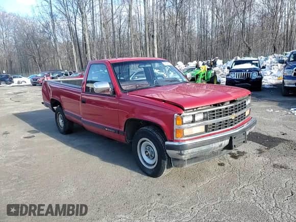 1988 Chevrolet Silverado 2500 с VIN 2GCFC24K6J1292042, выставлен на аукционе Copart как лот 45646645 с пробегом 9 558 миль миль и Списание • Salvage title. История ставок и продаж доступна на DreamBid. Изображение 11.
