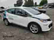2020 Chevrolet Bolt EV LT z VIN 1G1FY6S02L4146764, wystawiony jako Copart lot #67841943 z przebiegiem 29 860 mil mil oraz . Historia ofert i sprzedaży dostępna na DreamBid. Obrazek 4.