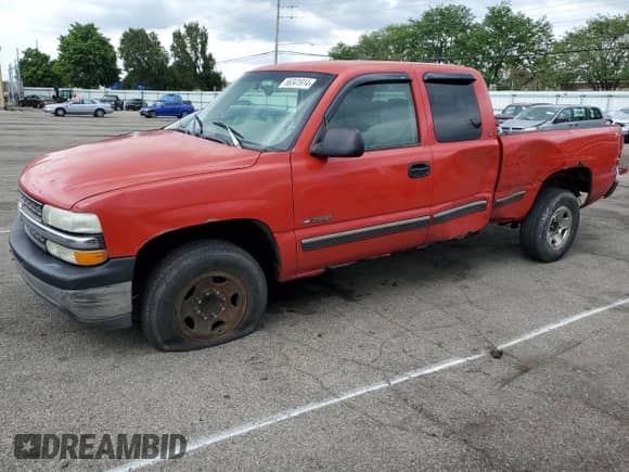 1999 Chevrolet Silverado 2500 с VIN 1GCFC29T5XZ140416, выставлен на аукционе Copart как лот 66341914 с пробегом Не указан миль и Списание • Salvage title. История ставок и продаж доступна на DreamBid. Изображение 1.