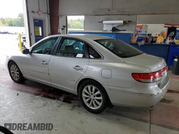 2006 Hyundai Azera SE с VIN KMHFC46F56A124574, выставлен на аукционе Copart как лот 81316615 с пробегом 175 264 миль миль и Списание • Salvage title. История ставок и продаж доступна на DreamBid. Изображение 2.