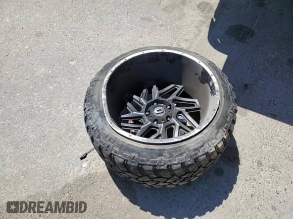 2017 Ram 1500 Express z VIN 3C6JR6AT4HG584360, wystawiony jako Copart lot #61212015 z przebiegiem 78 364 mil mil oraz Szkoda całkowita • Salvage title. Historia ofert i sprzedaży dostępna na DreamBid. Obrazek 12.