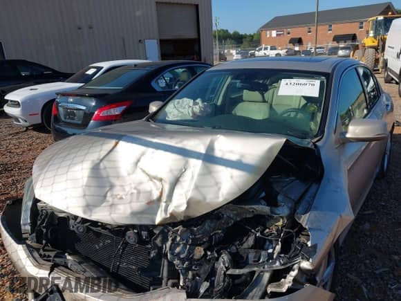 2015 Honda Accord EX-L with VIN 1HGCR3F86FA005354, listed as a IAAI auction lot 43206070 with 155,158 mi miles and . Bid and sale history available at DreamBid. Image 12.