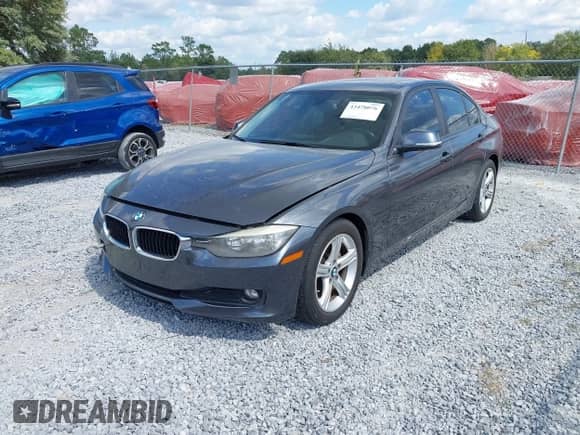 2014 BMW 3 Series 328d z VIN WBA3D3C54EK153080, wystawiony jako IAAI lot #43478076 z przebiegiem 133 052 mil mil oraz . Historia ofert i sprzedaży dostępna na DreamBid. Obrazek 2.