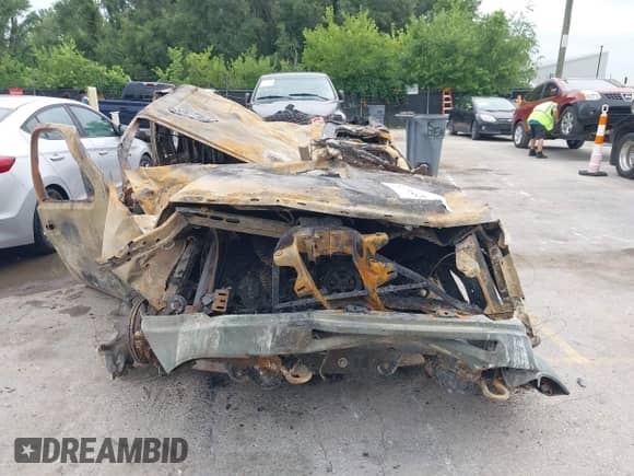 2011 GMC Sierra 1500 SLE z VIN 1GTR2VE3XBZ239040, wystawiony jako IAAI lot #42752848 z przebiegiem Nie podano mil oraz . Historia ofert i sprzedaży dostępna na DreamBid. Obrazek 6.