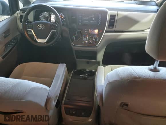 2019 Toyota Sienna LE with VIN 5TDJZ3DC2KS212396, listed as a Copart auction lot 54660275 with 234,243 mi miles and Salvage title. Bid and sale history available at DreamBid. Image 8.