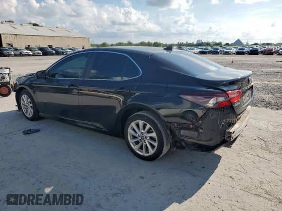 2023 Toyota Camry LE z VIN 4T1C11AK5PU763811, wystawiony jako Copart lot #81133375 z przebiegiem 46 782 mil mil oraz Szkoda całkowita • Salvage title. Historia ofert i sprzedaży dostępna na DreamBid. Obrazek 2.