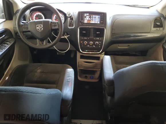 2019 Dodge Grand Caravan SE with VIN 2C4RDGBG7KR799525, listed as a Copart auction lot 86486825 with 480,108 mi miles and Clean title. Bid and sale history available at DreamBid. Image 8.