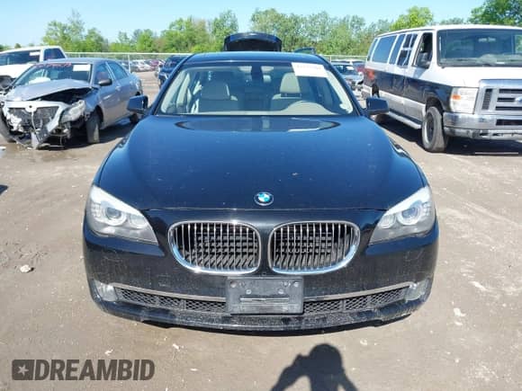 2010 BMW 7 Series 750i xDrive z VIN WBAKC6C50ACL67892, wystawiony jako IAAI lot #42275789 z przebiegiem 168 245 mil mil oraz . Historia ofert i sprzedaży dostępna na DreamBid. Obrazek 12.