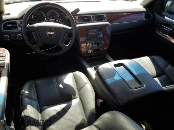 2009 Chevrolet Silverado 1500 LTZ с VIN 1GCEK39019Z228053, выставлен на аукционе Copart как лот 69630765 с пробегом 119 852 миль миль и Списание • Salvage title. История ставок и продаж доступна на DreamBid. Изображение 8.