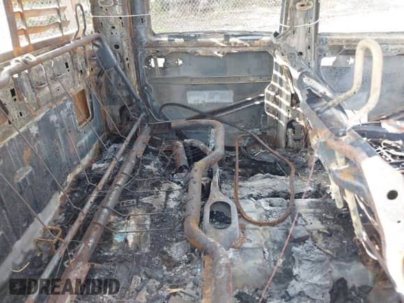 2015 Ram 1500 Tradesman z VIN 1C6RR6KM2FS578041, wystawiony jako IAAI lot #43070071 z przebiegiem Nie podano mil oraz . Historia ofert i sprzedaży dostępna na DreamBid. Obrazek 8.