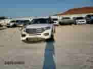 2020 Ford Explorer Limited z VIN 1FMSK7FH8LGA02806, wystawiony jako Copart lot #70300355 z przebiegiem 138 033 mil mil oraz Szkoda całkowita • Salvage title. Historia ofert i sprzedaży dostępna na DreamBid. Obrazek 14.