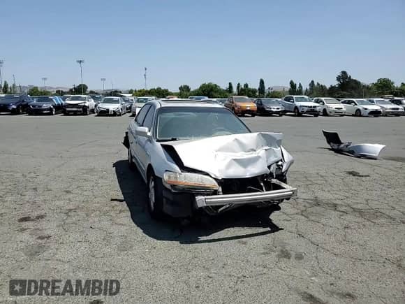 1998 Honda Accord EX z VIN 1HGCG6670WA026599, wystawiony jako Copart lot #59719555 z przebiegiem Nie podano mil oraz Szkoda całkowita • Salvage title. Historia ofert i sprzedaży dostępna na DreamBid. Obrazek 14.